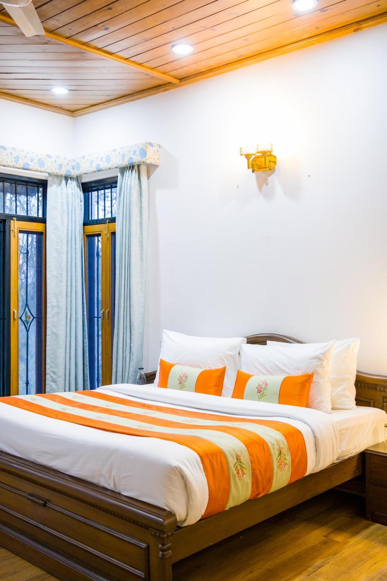Alaya Stays Mehar Villa - 3 Bhk With Garden & Scenic Views Kasauli Eksteriør bilde