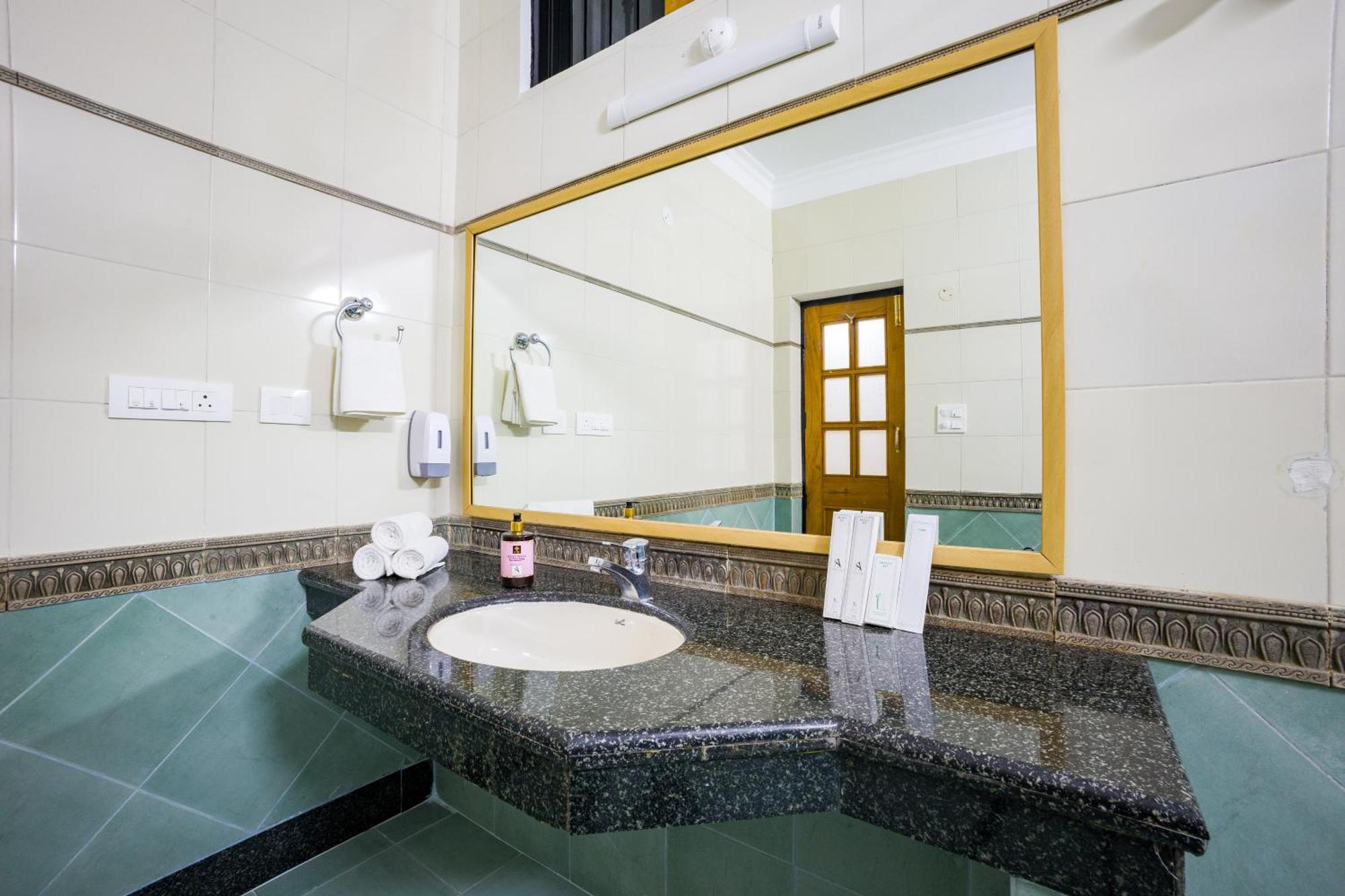 Alaya Stays Mehar Villa - 3 Bhk With Garden & Scenic Views Kasauli Eksteriør bilde